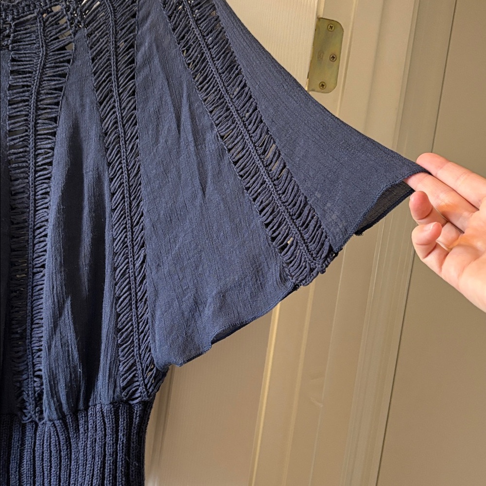 Tiny Euc Navy Blue Stitched Blouse With A Sweater… - image 4